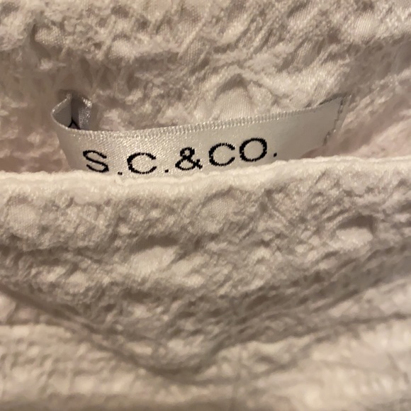 White pull on Capris dressy - Picture 8 of 8